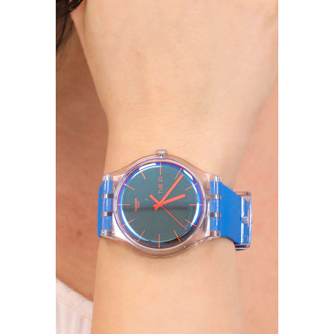 Swatch only time woman SO29K702-S14 wearing