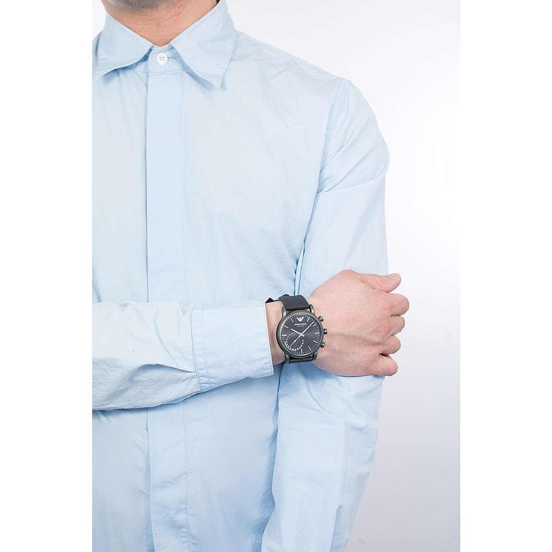 Emporio Armani Smartwatches man ART3016 wearing
