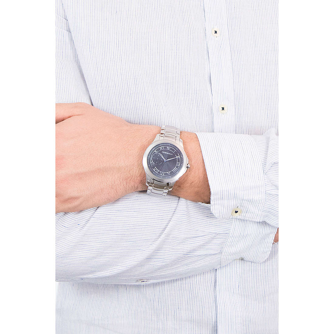 Emporio Armani Smartwatches man ART5010 wearing