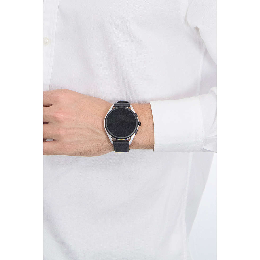 Emporio Armani Smartwatches man ART5021 wearing
