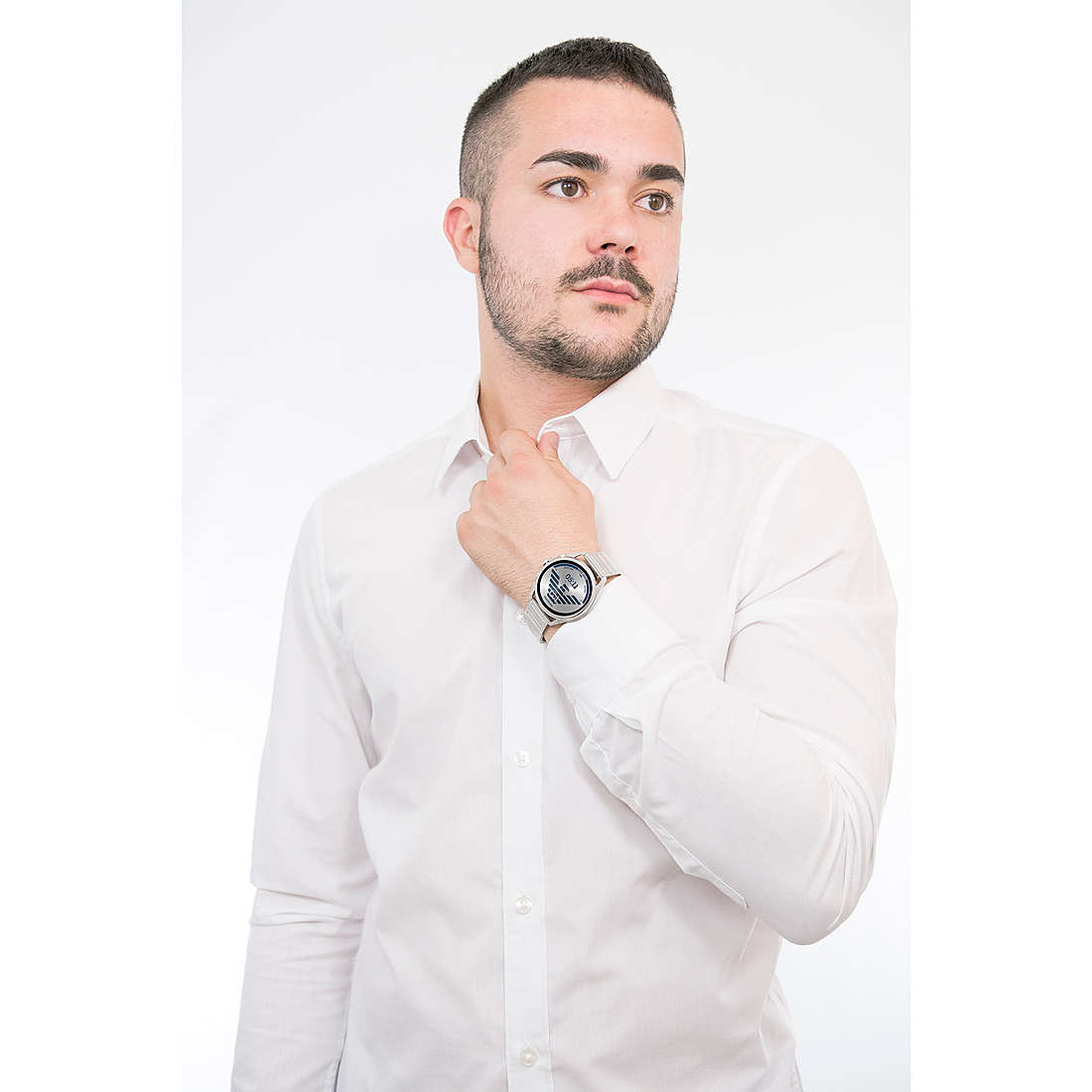 Emporio Armani Smartwatches man ART5026 wearing