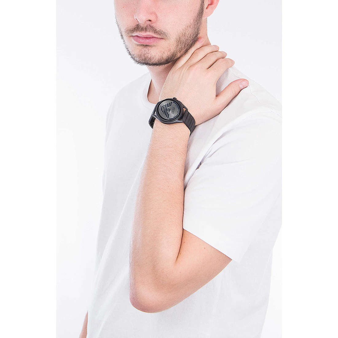 Emporio Armani Smartwatches man ART5029 wearing