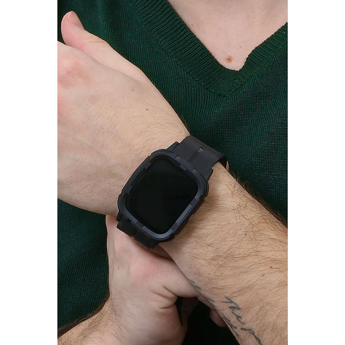 Lotus Smartwatches Smartwatch man 50046/1 wearing