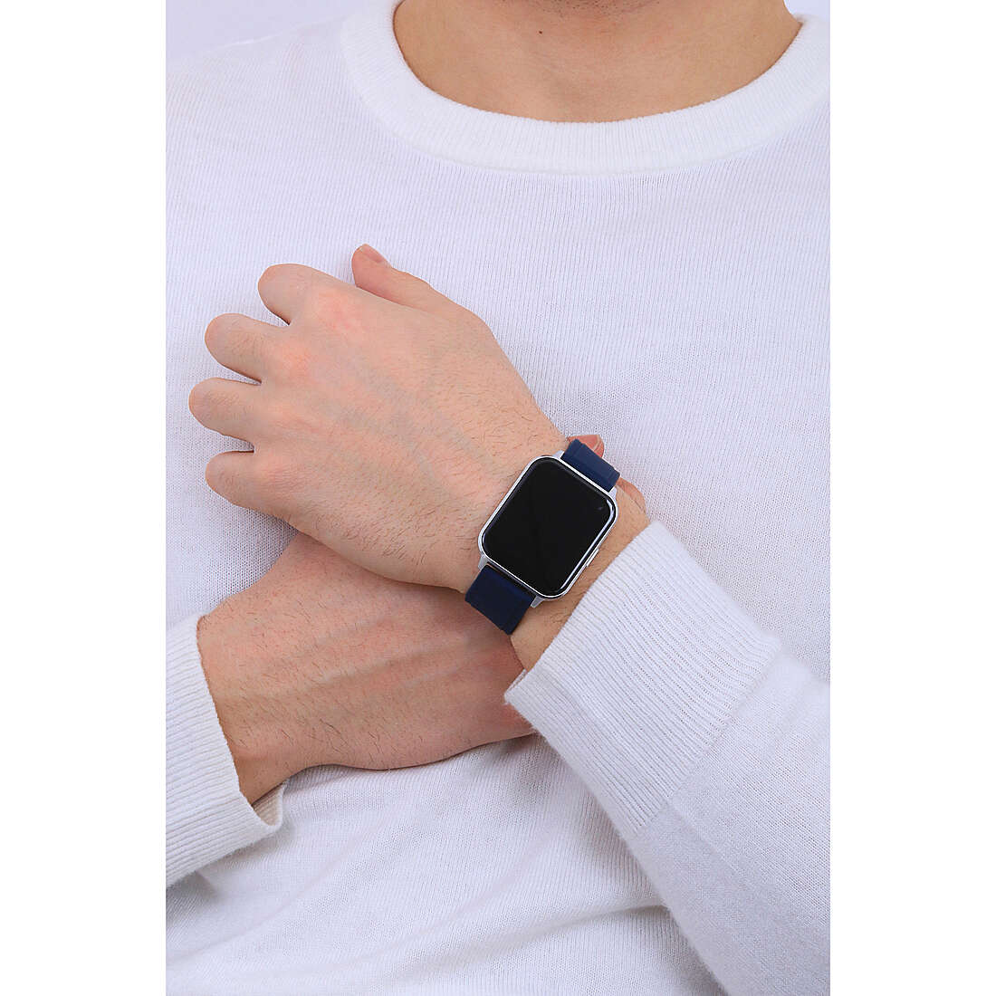 Sector Smartwatches S-05 man R3251550002 wearing