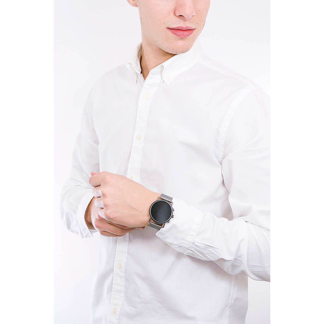 Skagen Smartwatches Spring 2020 man SKT5200 wearing