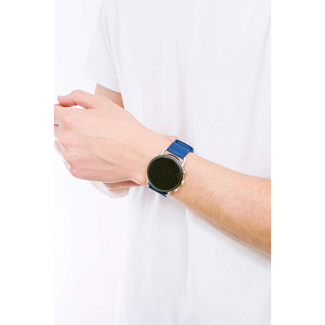Skagen Smartwatches Spring 2020 man SKT5203 wearing