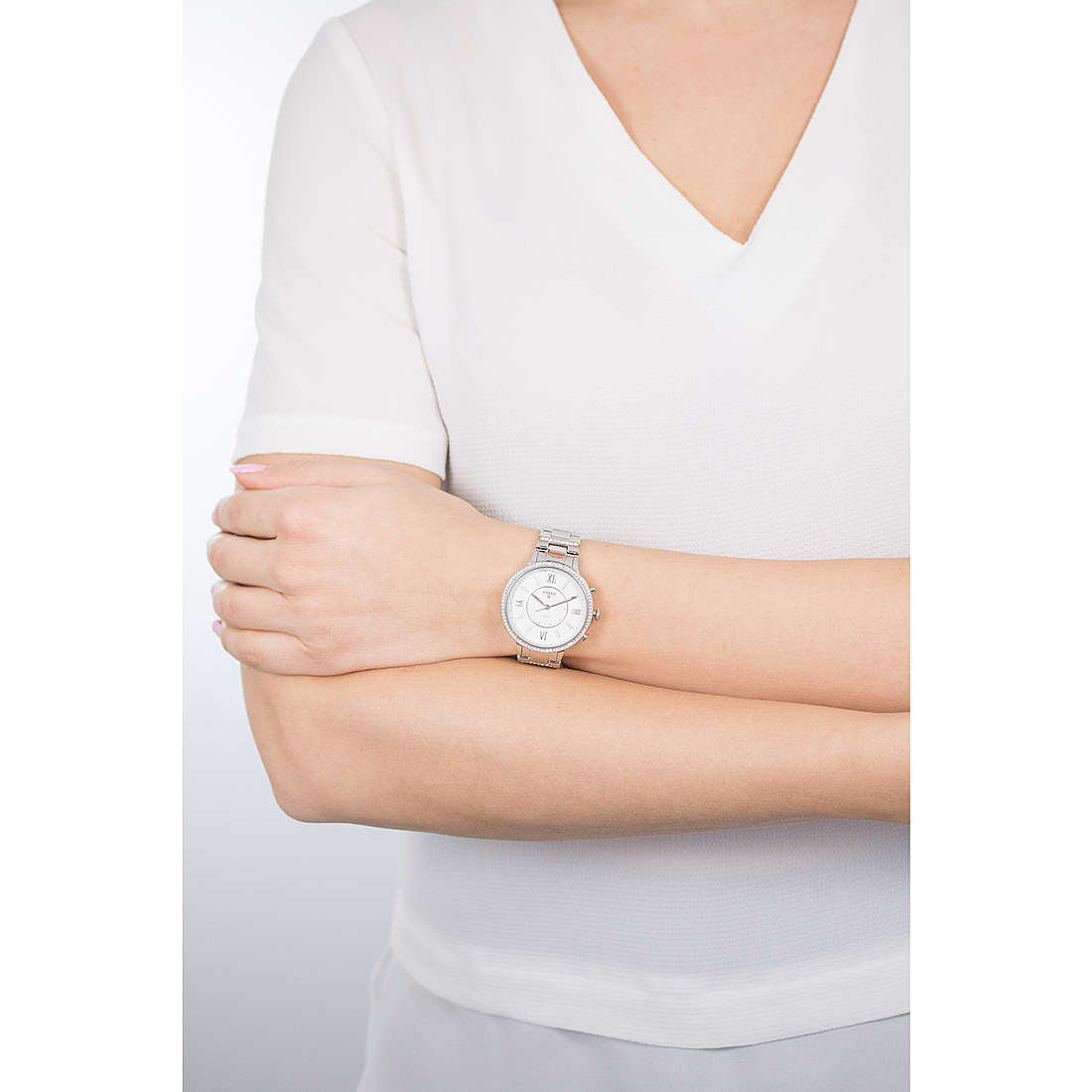 Fossil Smartwatches Q Virginia woman FTW5009 wearing