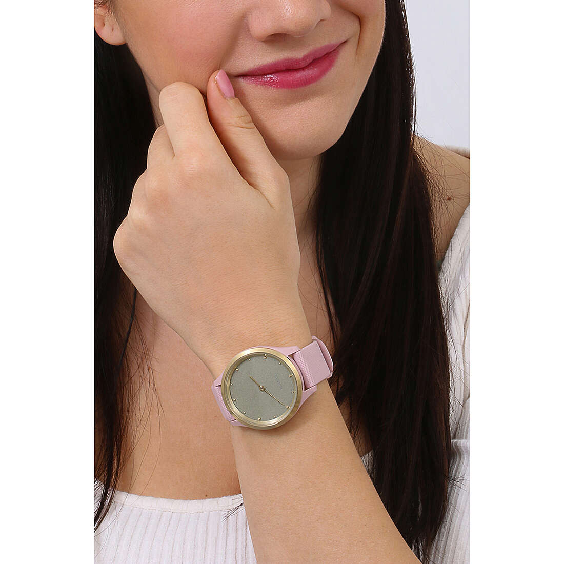 Garmin Smartwatches Vivomove woman 010-02238-01 wearing
