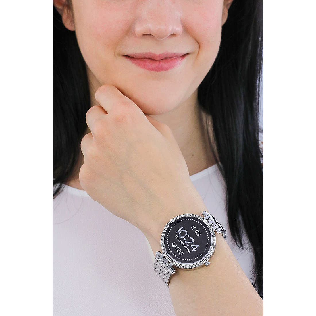 Michael Kors Smartwatches Darci woman MKT5126 wearing