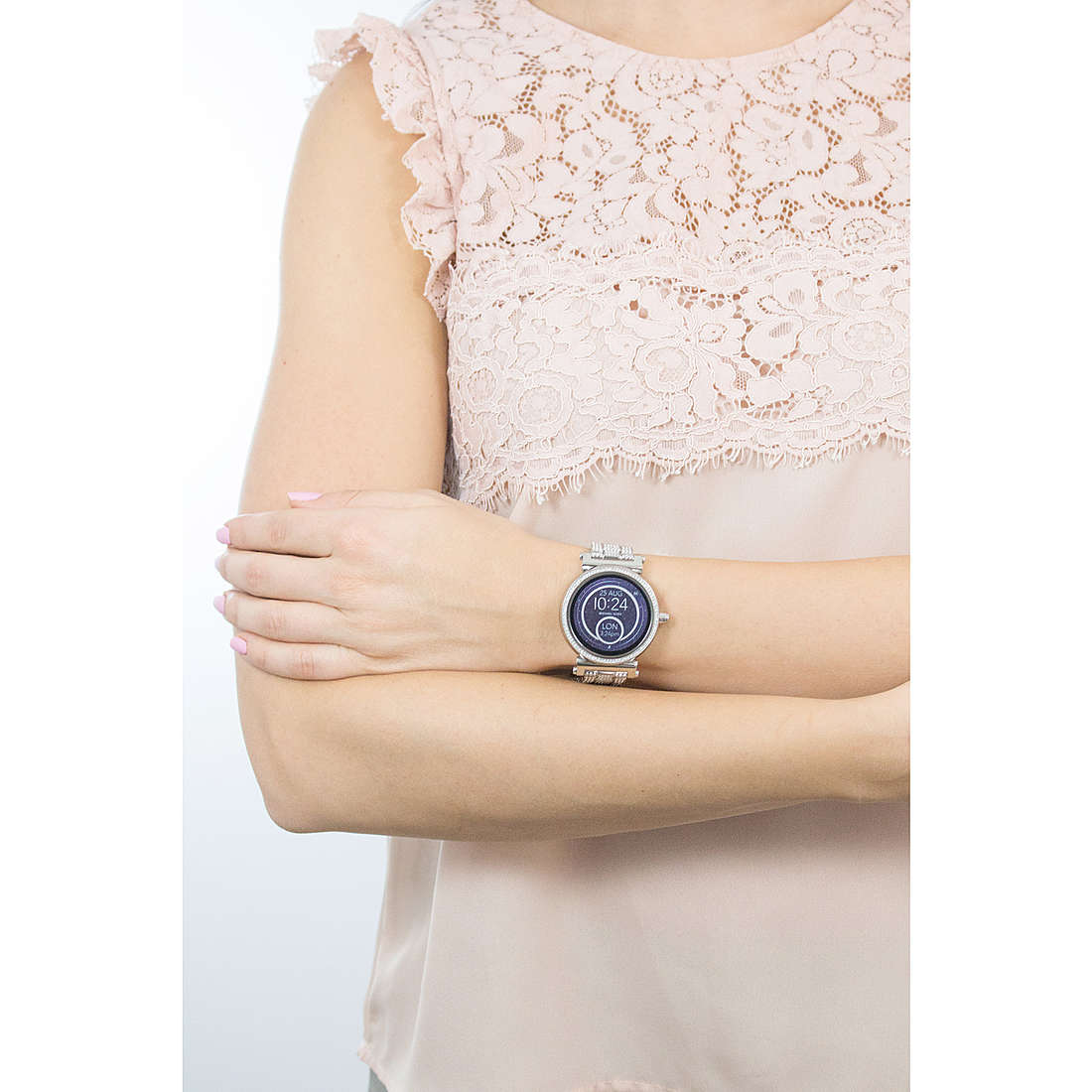 Michael Kors Smartwatches Sofie woman MKT5024 wearing