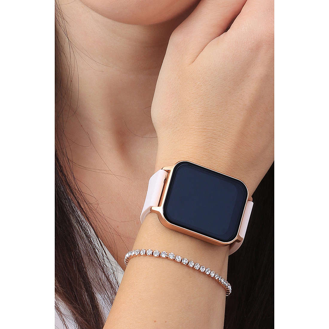 Morellato Smartwatches M-03 woman R0151170504 wearing