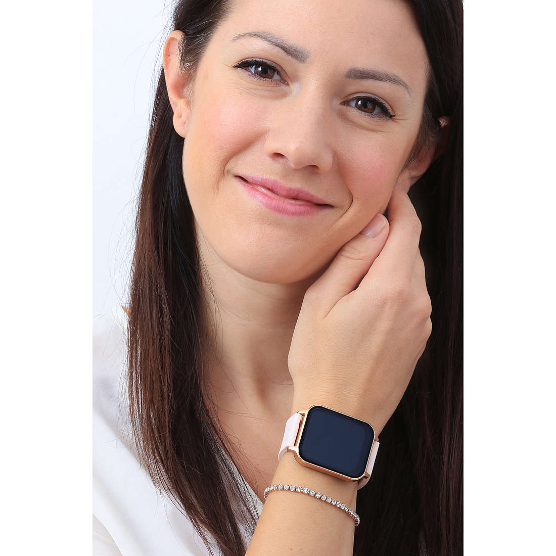 Morellato Smartwatches M-03 woman R0151170504 wearing